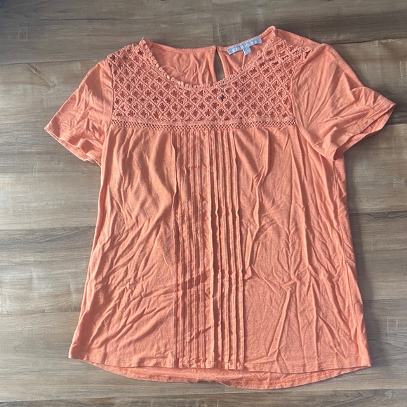 Daniel Rainn Tops - Daniel Rainn Crochet Accent Blouse